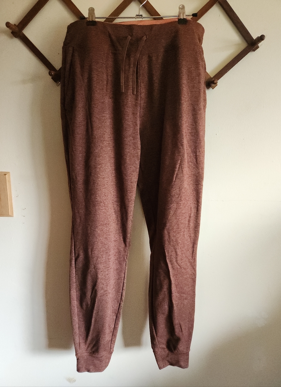Carve Design Jogger Pants Comfortable Everyday Wear Maroon Thick Small Drawstrin
